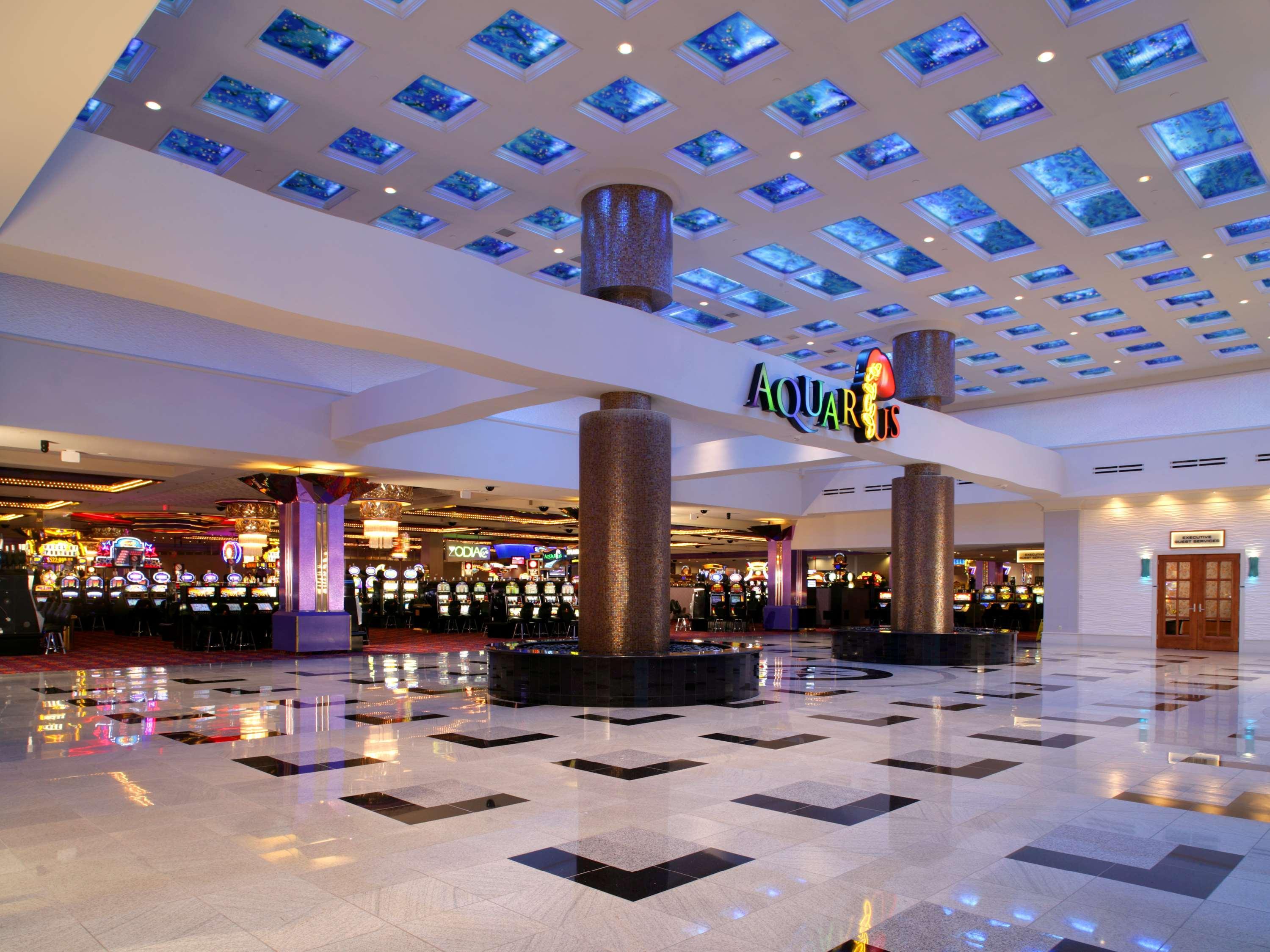 Aquarius Casino Resort Лафлин Экстерьер фото