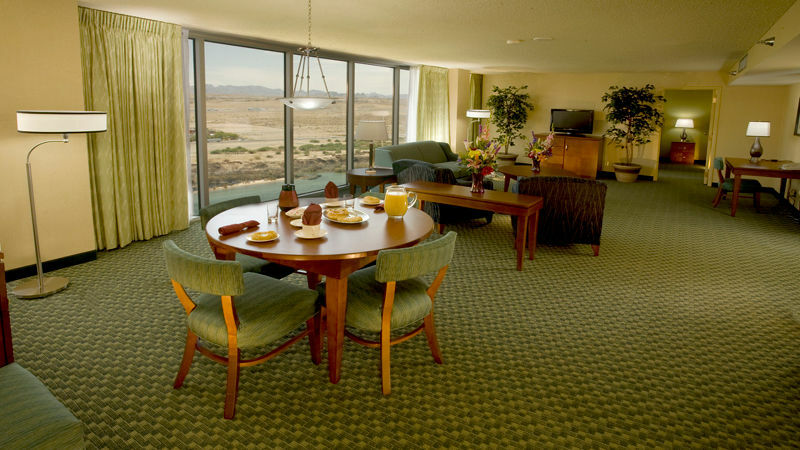 Aquarius Casino Resort Лафлин Экстерьер фото